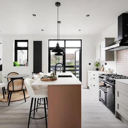 Apartman Modern And Cozy 4br Ideal For Families And Groups
