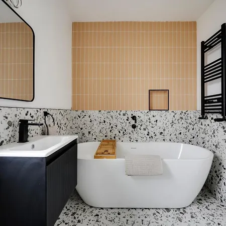 Modern And Cozy 4br Ideal For Families And Groups